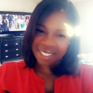 Meet your Posher, Alvia